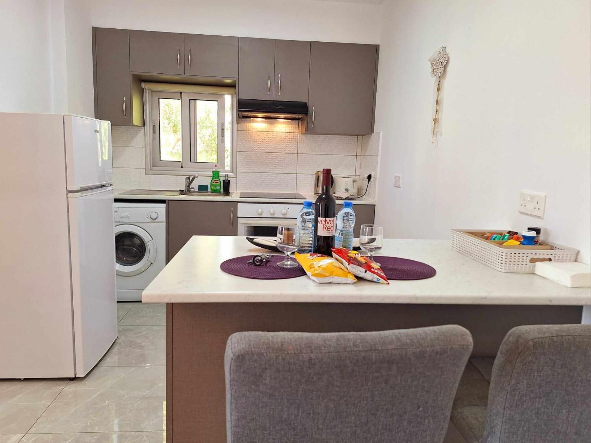 Charming Holiday Retreat Kato Paphos Apt 400M To The Beach Extérieur photo