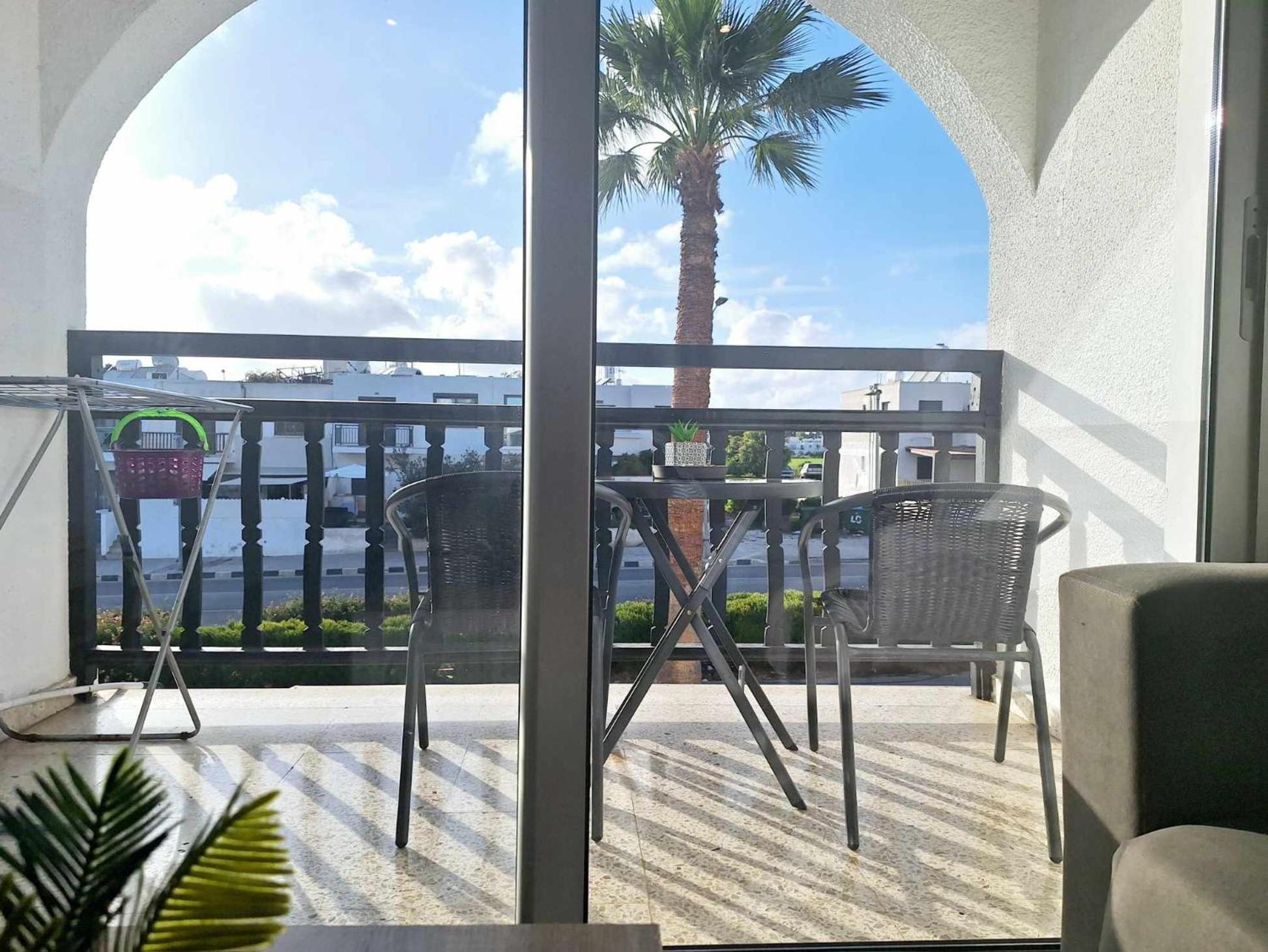 Charming Holiday Retreat Kato Paphos Apt 400M To The Beach Extérieur photo